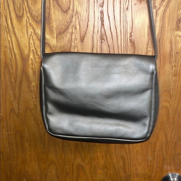 Sven Stylish Gray Crossbody Bag - Picture 5 of 9
